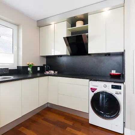 Malta Balcony And Parking By Renters Prestige 公寓