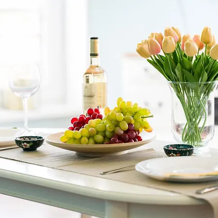 Malta Balcony And Parking By Renters Prestige * 波兹南