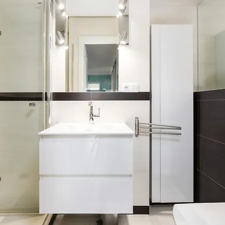 Malta Balcony And Parking By Renters Prestige * Poznan
