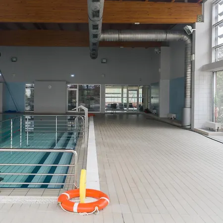 Malta Balcony And Parking By Renters Prestige * 波兹南